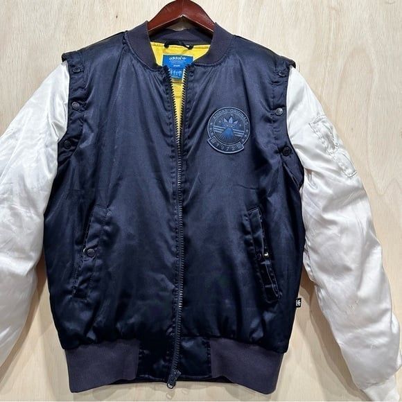 RITA ORA‎ X ADIDAS Cosmic Jacket Size XS - Picture 1 of 11
